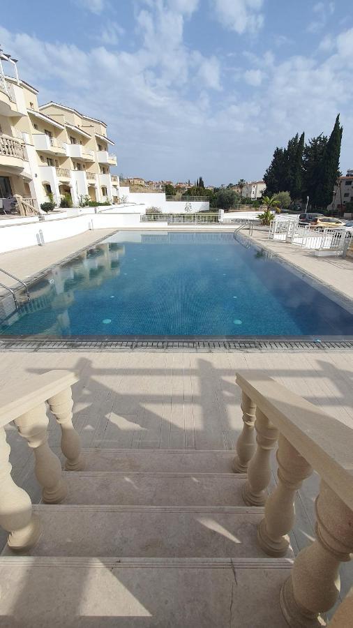 Apartment Pearl Park Residence Paphos Buitenkant foto
